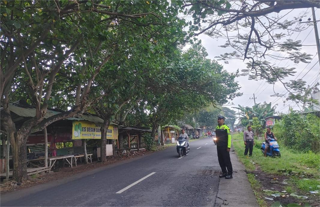 Lokasi-kecelakaan-maut-yang-menewaskan-tiga-orang-warga-Banyuwangi.jpg