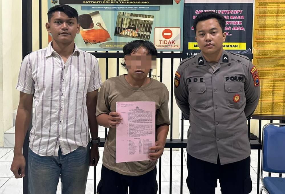 Modus Ajak Penjaga Mabuk, Tukang Jahit di Tulungagung Gasak Komputer Kantor Disbudpar