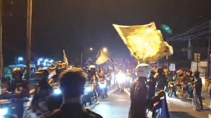 Malam-pengesahan-warga-baru-PSHT-di-Lamongan-masih-diwarnai-aksi-konvoi-Selasa-972024-malam.jpg