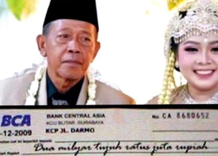 Mbah-Tarman-akui-tulis-sendiri-cek-Rp3-M-yang-jadi-mahar.jpg