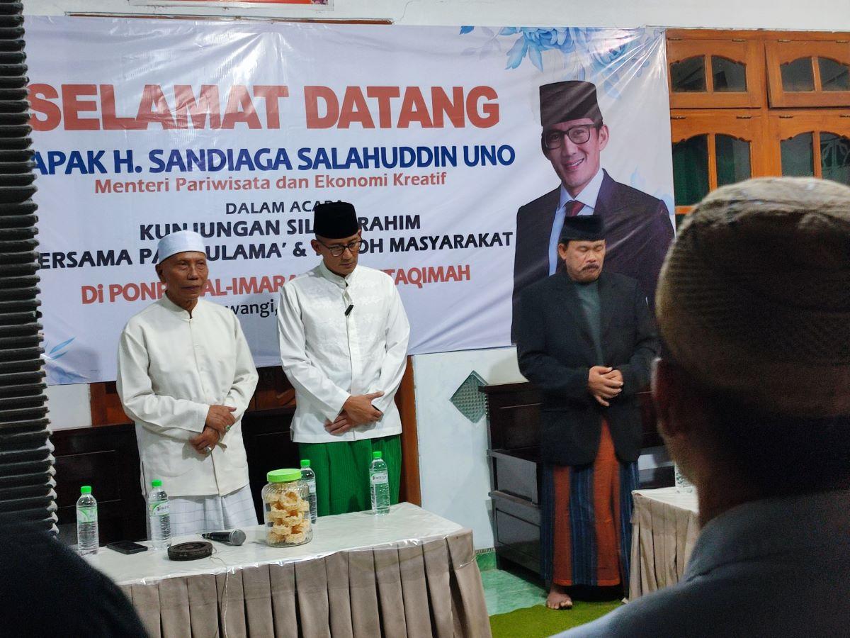 Menparekraf-Sandiaga-Salahuddin-Uno-saat-berkunjung-ke-Ponpes-Al-Imaratul.jpg
