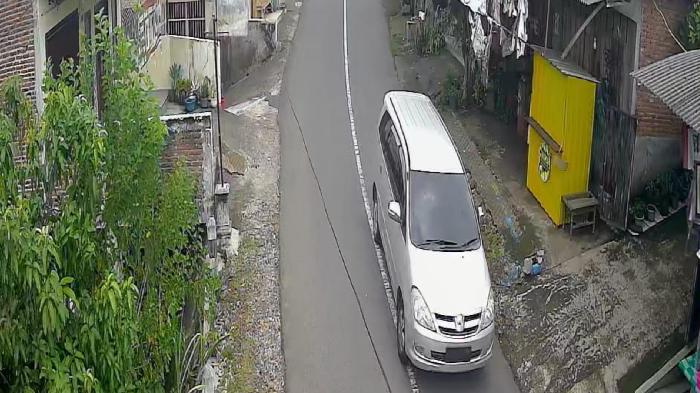 Naik Mobil Sasar Toko-toko, Dua WNA Diduga Lakukan Gendam hingga Kuras Uang Jutaan Rupiah