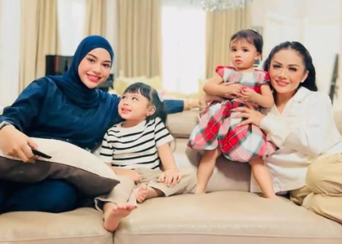Momen-Aurel-Hermansyah-bersama-anak-anaknya-dengan-Kris-Dayanti.jpg