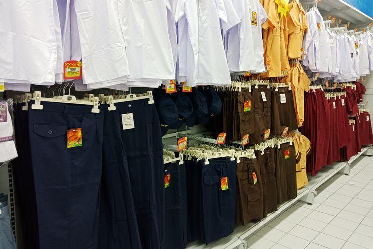 Murid-yang-Diminta-Pindah-Sekolah-karena-Nunggak-Bayar-Seragam-Banjir-Bantuan-Kepsek-Akui-Emosional.jpg