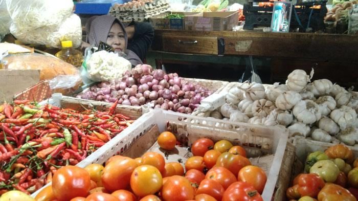Musim-Hujan-Tiba-Harga-Cabai-dan-Tomat-di-Situbondo-Melonjak.jpg