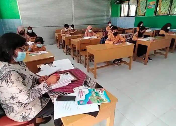 Nasib-4-Sekolah-Swasta-Ditutup-Pemkab-Padahal-Sudah-Puluhan-Tahun-Berdiri-Tak-Ada-Murid-Sama-Sekali.jpg