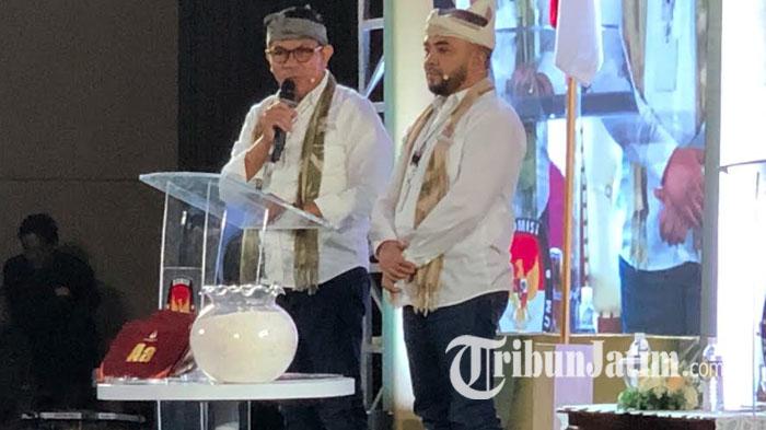 Nurochman-Heli-Suyanto-saat-debat-perdana-Pilkada-Batu-2024-1.jpg