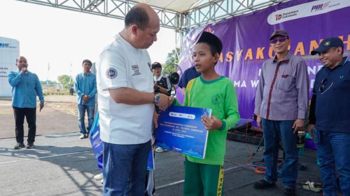 HUT ke-46, PT PAL Berikan Beasiswa untuk 15 Siswa Pesisir Lamongan