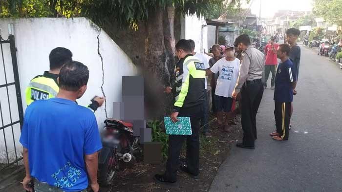 Pagi-pagi, Warga Tulungagung Geger Lihat Pemotor Terjepit Pohon dan Tembok Pagar, Fakta Terkuak