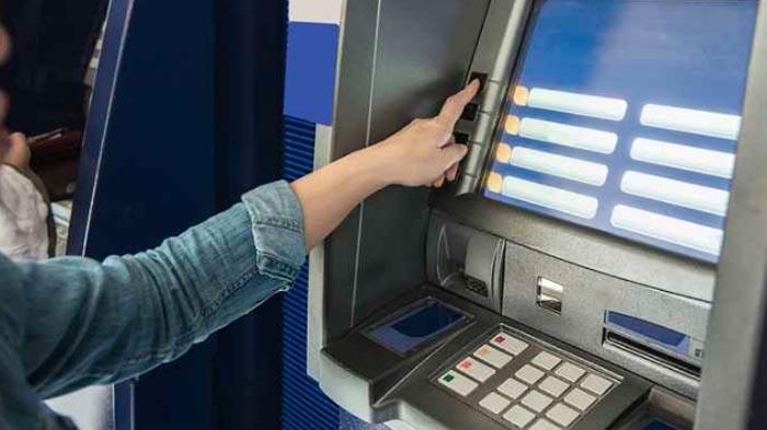 Pantas-Pegawai-Restoran-Santai-Kuras-ATM-Teman-Rp-20-Juta-untuk-Beli-Mie-Instan-Sudah-Kantongi-PIN.jpg