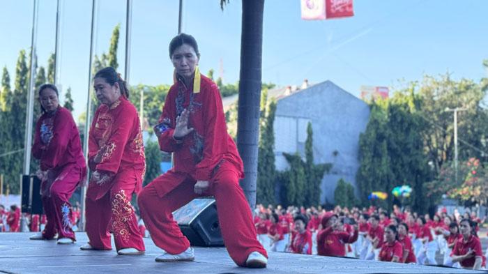 Para-praktisi-Taiji-tai-chi-dan-Qigong-di-Jawa-Timur-serempak-merayakan-World-Taiji-Day.jpg