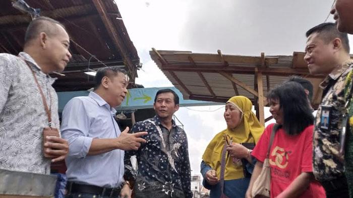 Antisipasi Hujan, Ratusan Pedagang Kue di Pasar Kembang Surabaya Minta Dibuatkan Atap
