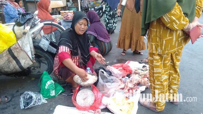 Fenomena Penjual Daging Hewan Kurban Dadakan di Gresik, Momentum Pas untuk Kulakan dan Menyetok