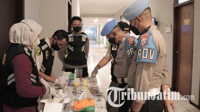 Kapolresta dan PJU Polresta Malang Kota Jalani Tes Urine Mendadak, Wujud Perangi Narkoba