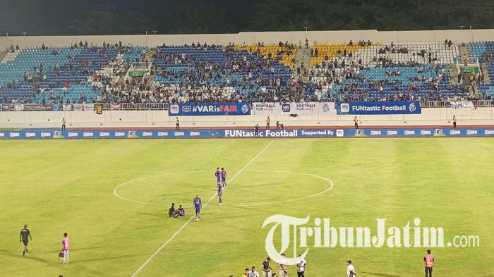 Arema FC Mempertimbangkan Tak Lagi Main di Stadion Kanjuruhan Pasca Insiden Pelemparan Bus Persik
