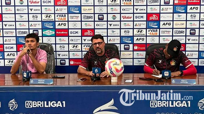 Pelatih-Kepala-Persik-Kediri-Marcelo-Rospide-dan-Al-Hamra-Hehanusa.jpg