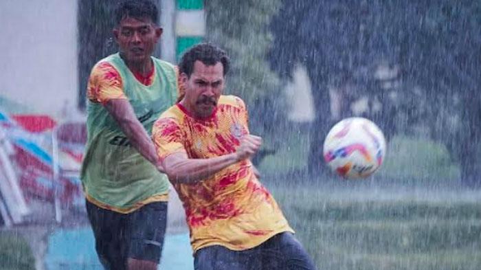 Madura United vs Arema FC, Khawatirkan Hujan, Singo Edan Lebih Enjoy Latihan Pagi Ketimbang Sore