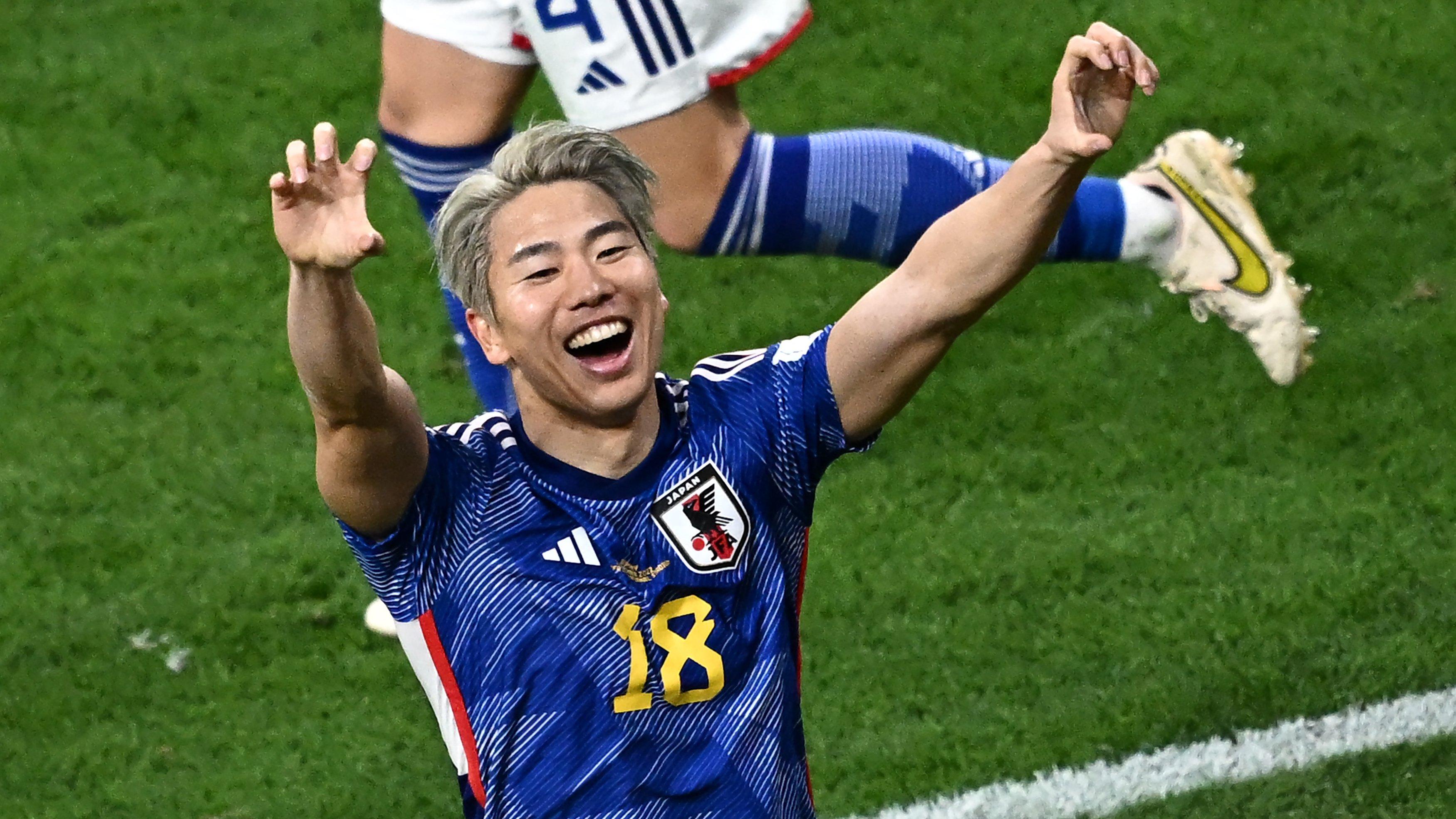 Pemain-Jepang-Takuma-Asano-saat-menghadapi-Jerman-di-Piala-Dunia-2022.jpg