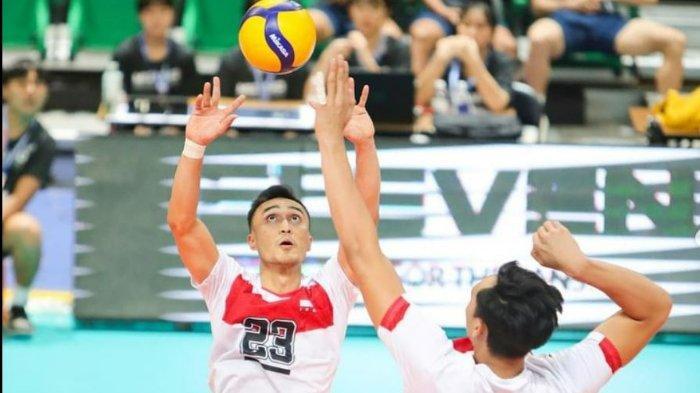 Pemain-timnas-voli-putra-indonesia-Nizar-Zulfikar-mengumpan-ke-Hendra-Kurniawan.jpg