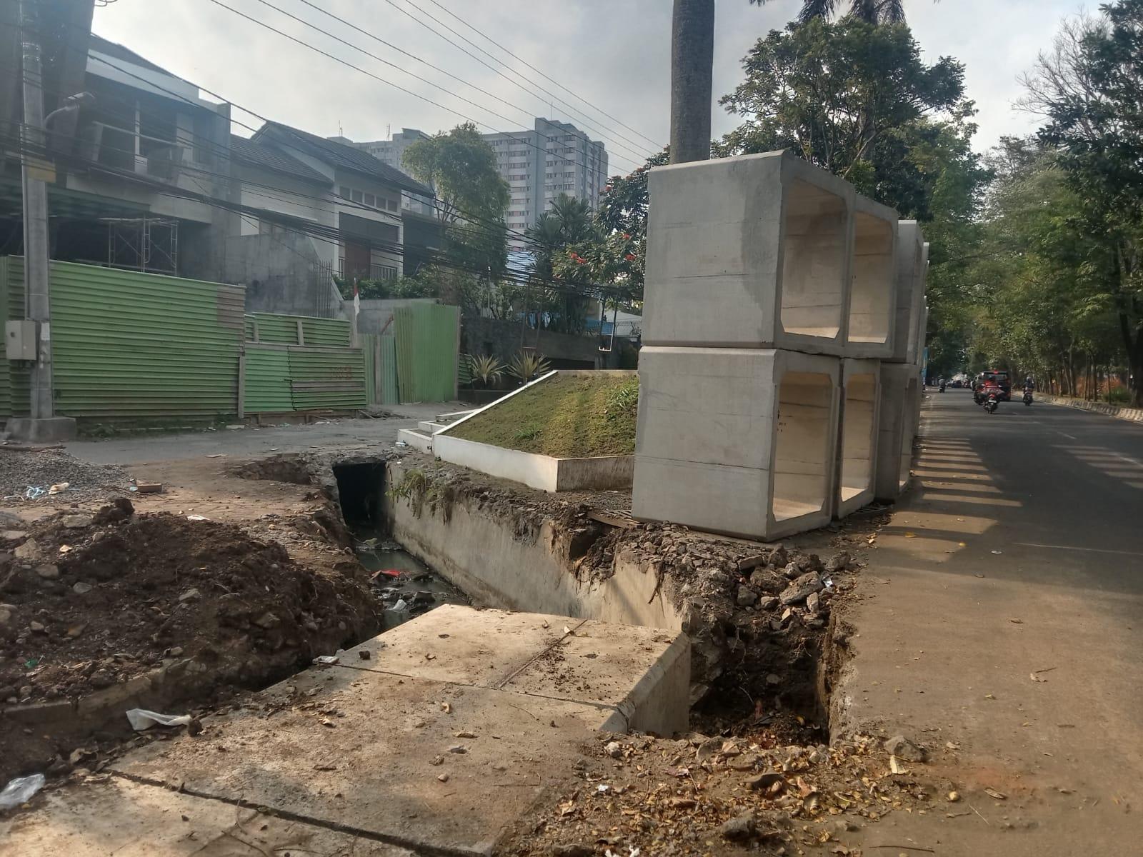 Pembangunan-drainase-di-wilayah-Jalan-Raya-Langsep-Kota-Malang.jpg
