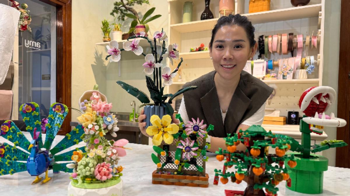 Pemilik-usaha-bunga-Lego-asal-Surabaya-Cynthia-Angelina.jpg