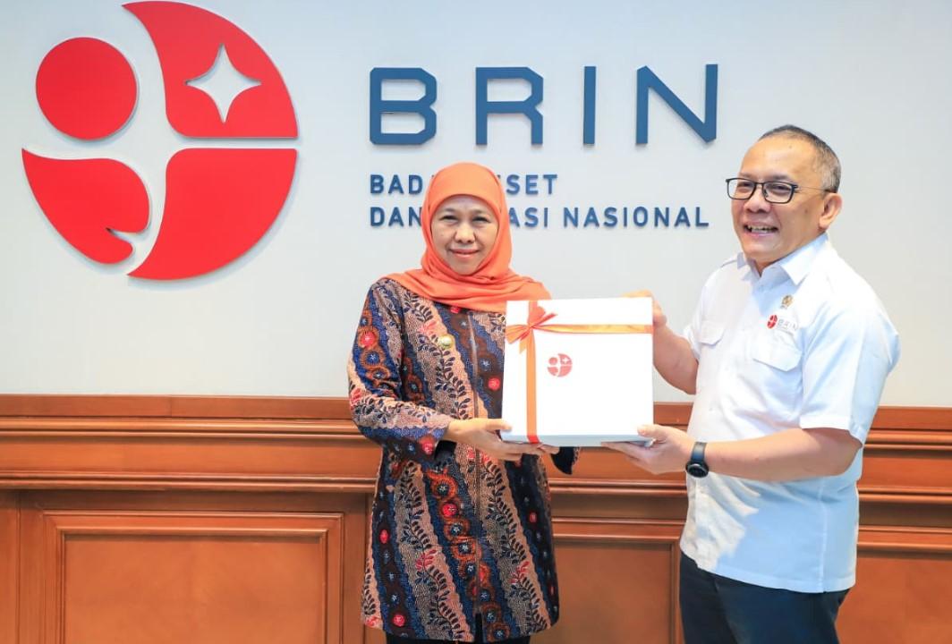 Pemprov-Jatim-menerima-penghargaan-BRIDABAPPERIDA-Optimal-2025.jpg