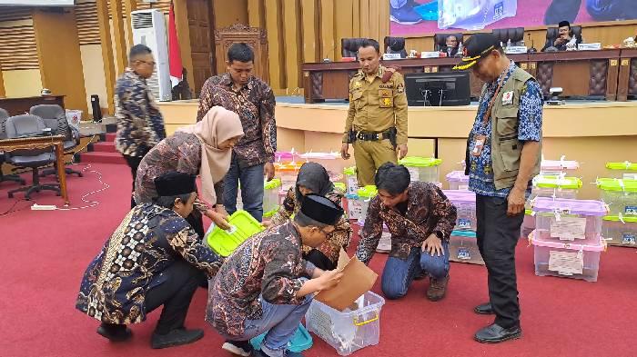 Penghitungan-perolehan-suara-tingat-kabupaten-Pilkada-Kabupaten-Malang.jpg