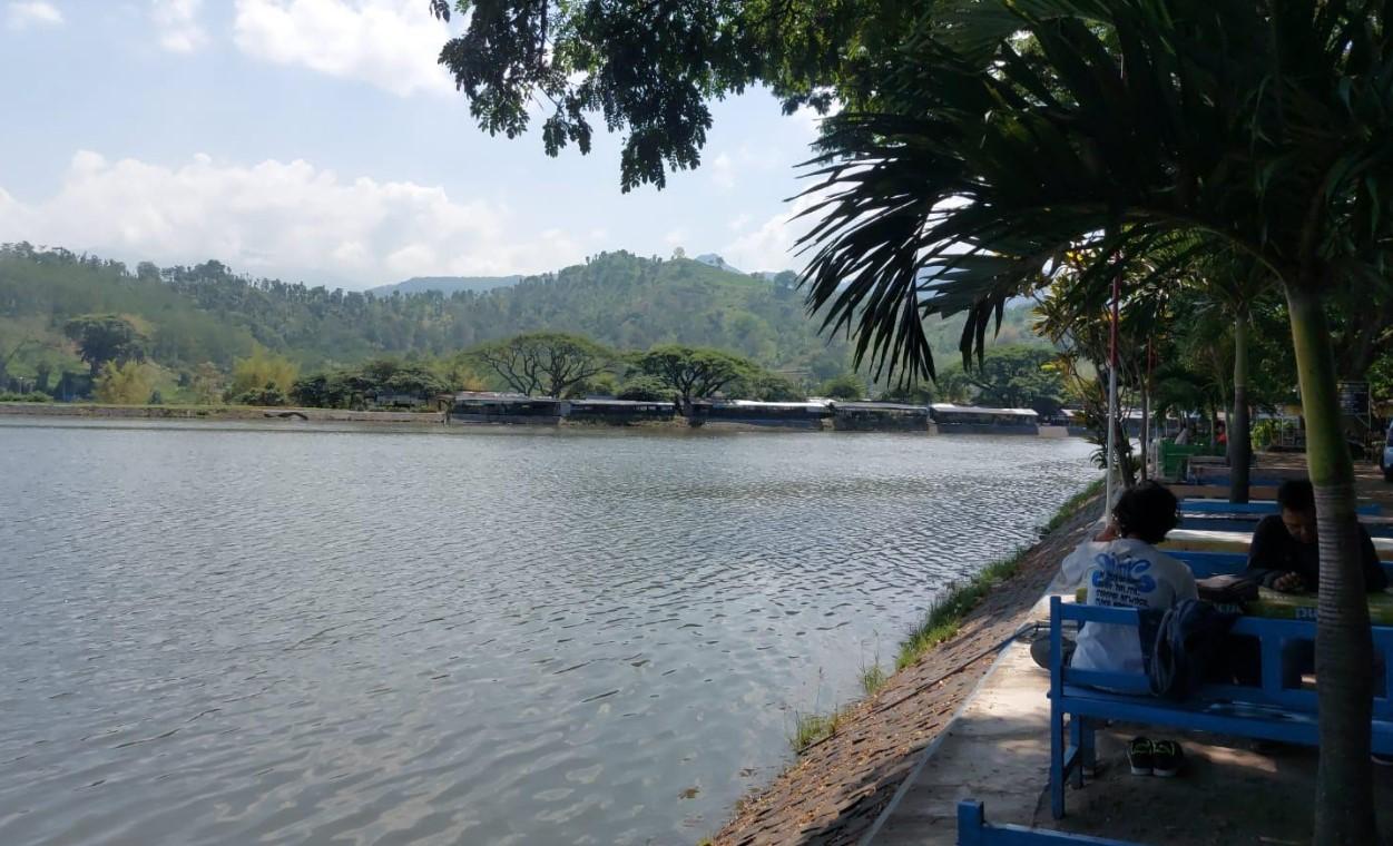 Pesona Alam Waduk Siman di Kediri, Makin Ramai Saat Akhir Pekan, Menjadi Jujukan Wisata Keluarga