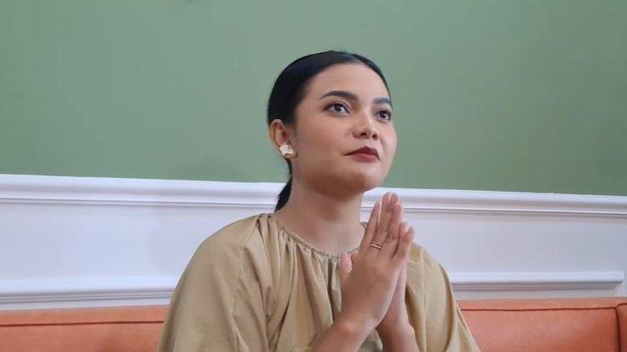 Penyanyi-Citra-Scholastika-akui-trauma-karena-pintu-toiletnya-pernah-didobrak-oknum-pilot.jpg