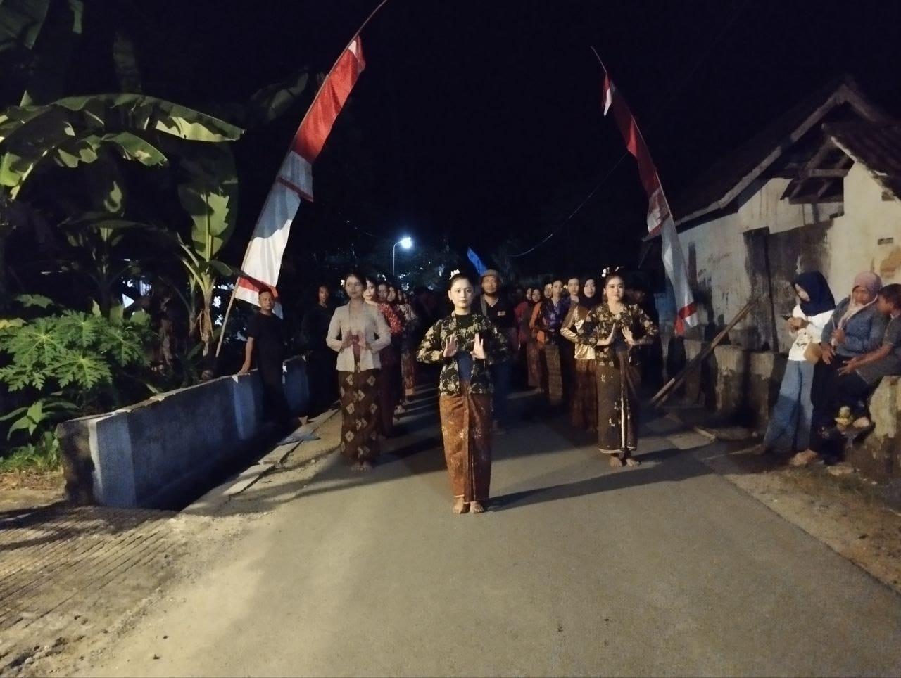 Peringatan-HUT-Pacitan-ke-279-diperingati-dengan-pengambilan-air-Tirto-Wening.jpg