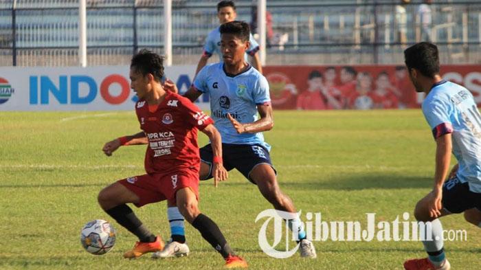 Persela-vs-Persipa-Pati-di-Stadion-Surajaya-Lamongan-ilustrasi-Persela-menang-2-1.jpg