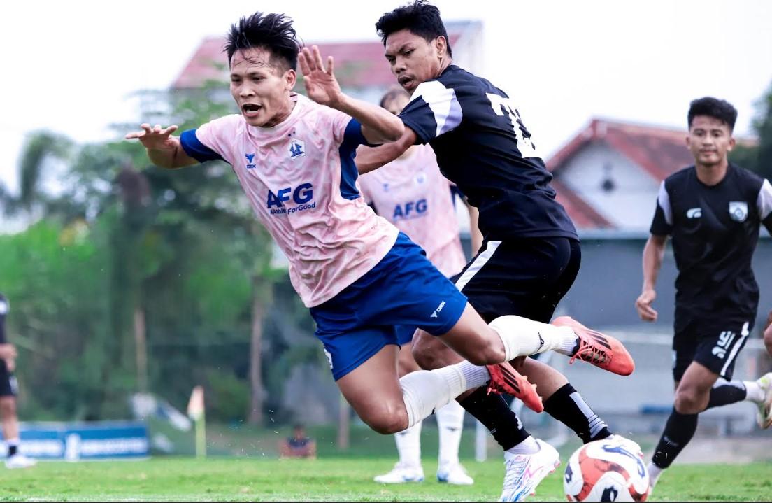 Jaga Ritme Pasca Jeda Super League, Persik Kediri Gelar Latihan Bersama Gresik United di Kediri