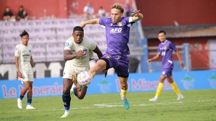 Persik-Kediri-vs-Persita-Tangerang-pada-pekan-kelima-Liga-1-20242025.jpg