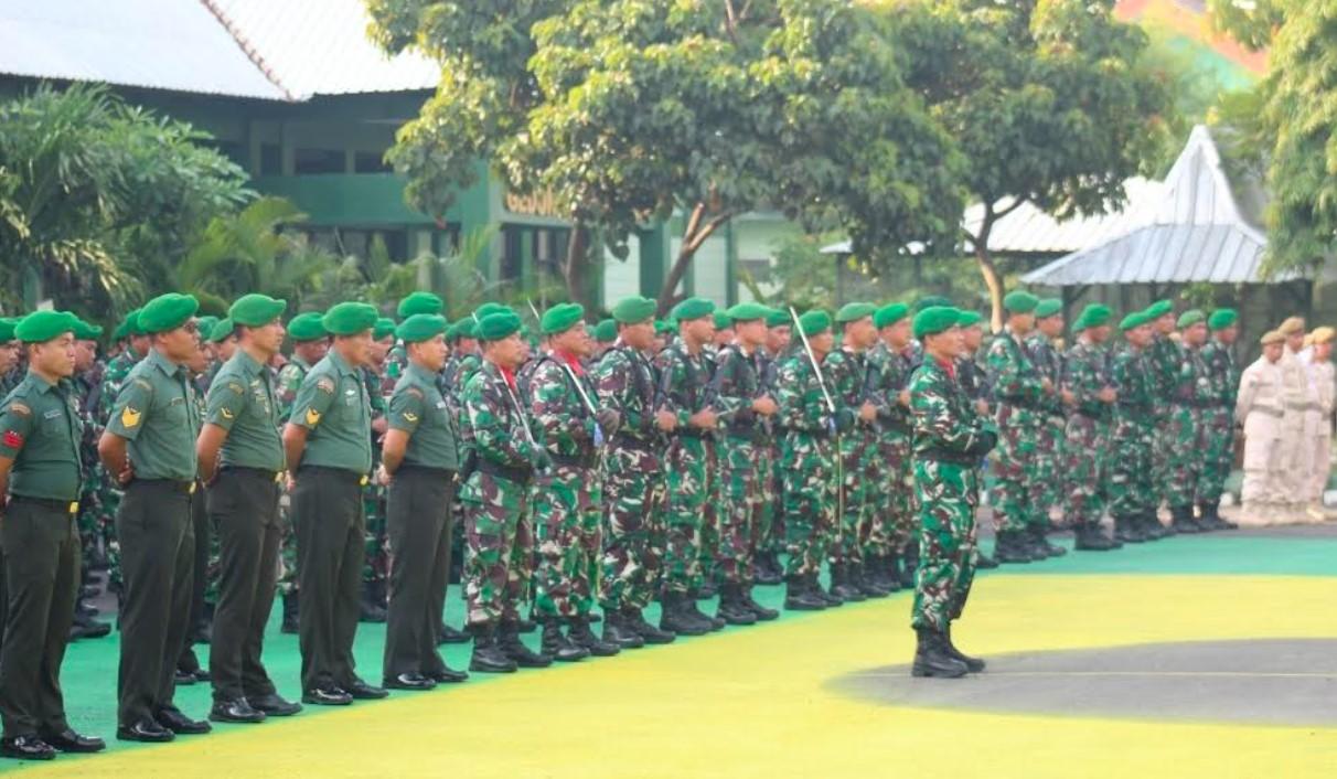 Personil-Kodim-0813-Bojonegoro-disiagakan-untuk-melakukan-pengamanan.jpg