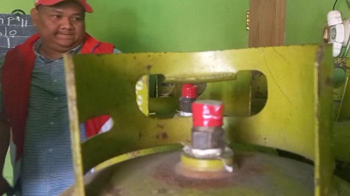 Pertamina-Patra-Niaga-bersama-Hiswana-Migas-dan-Disperdagkopum-meninjau-stok-tabung-gas.jpg