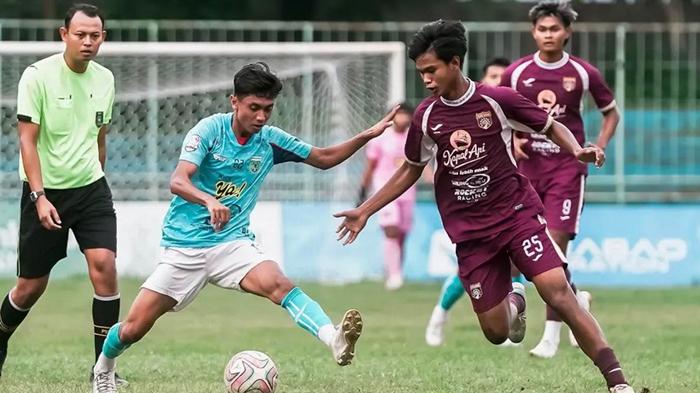 Pertandingan-Persikoba-Kota-Batu-vs-Persewangi-Banyuwangi-pada-lanjutan-babak-32-besar-Liga-4.jpg