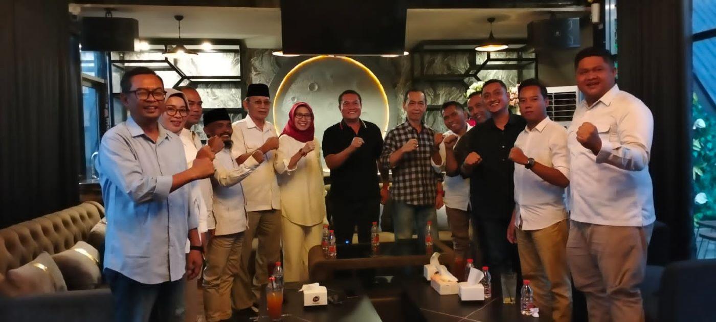 Petinggi-DPC-Partai-Gerindra-Kabupaten-Lumajang-bertemu-petinggi-PDIP-di-salah-satu-cafe.jpg