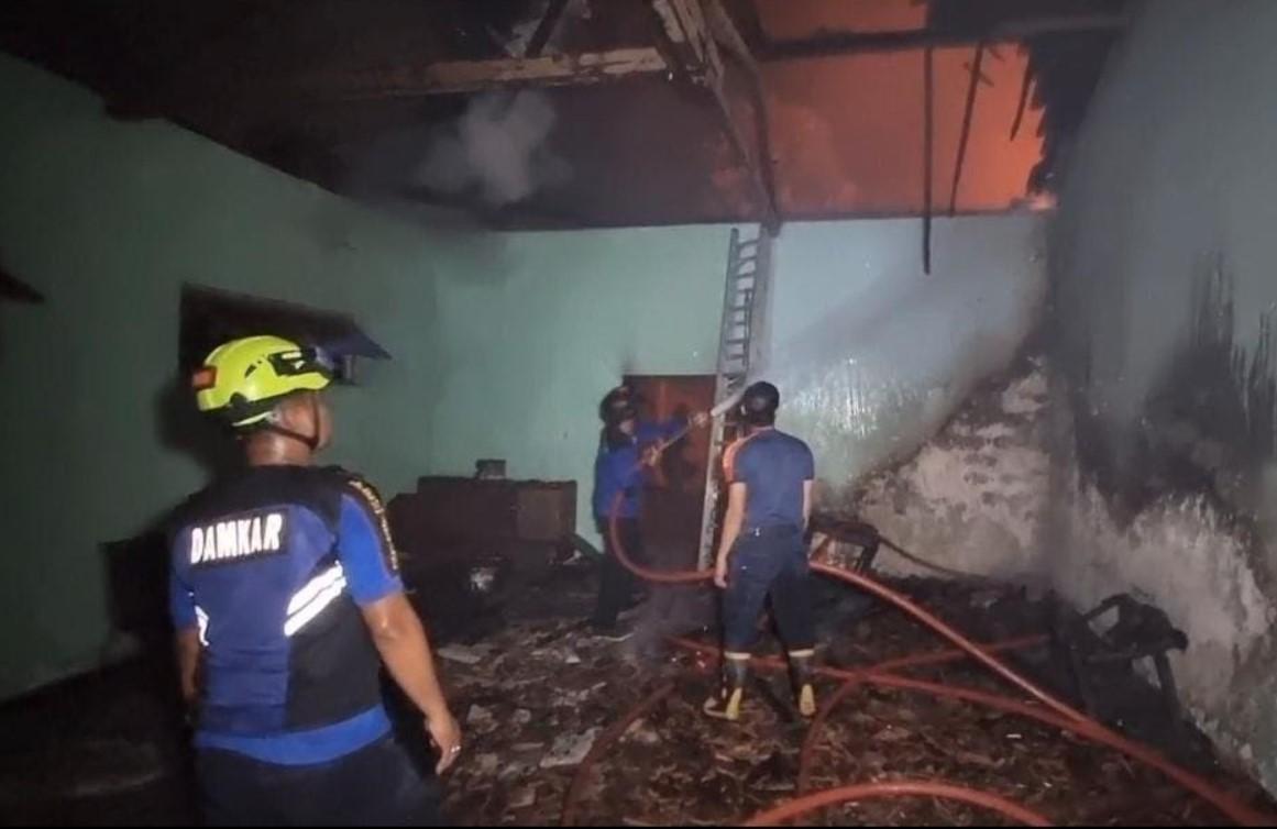 Korban Kebakaran di Ponorogo dengan Luka Bakar 72 Persen Dirujuk ke RSUD Dr Soetomo Surabaya