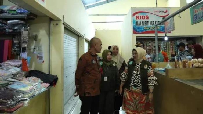 Target Raih Penilaian Apik Adipura, Pj Bupati Lumajang Tinjau Fasilitas Publik yang Perlu Dibenahi