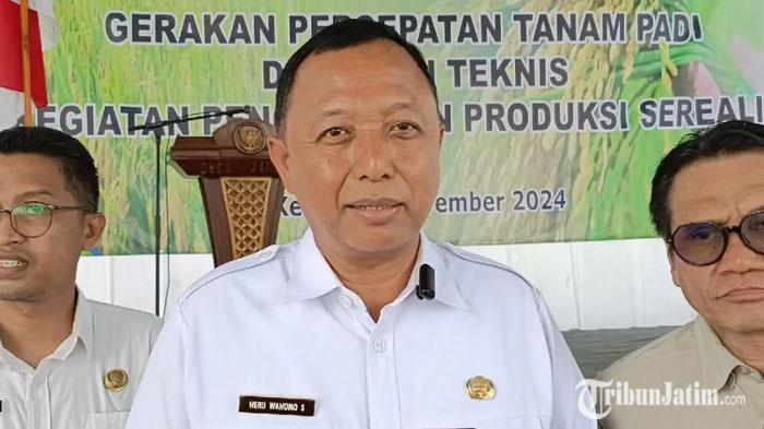 Pjs-Bupati-Kediri-Heru-Wahono-Santoso-usia-menghadiri-Gerakan-Percepatan-Tanam-Padi.jpg