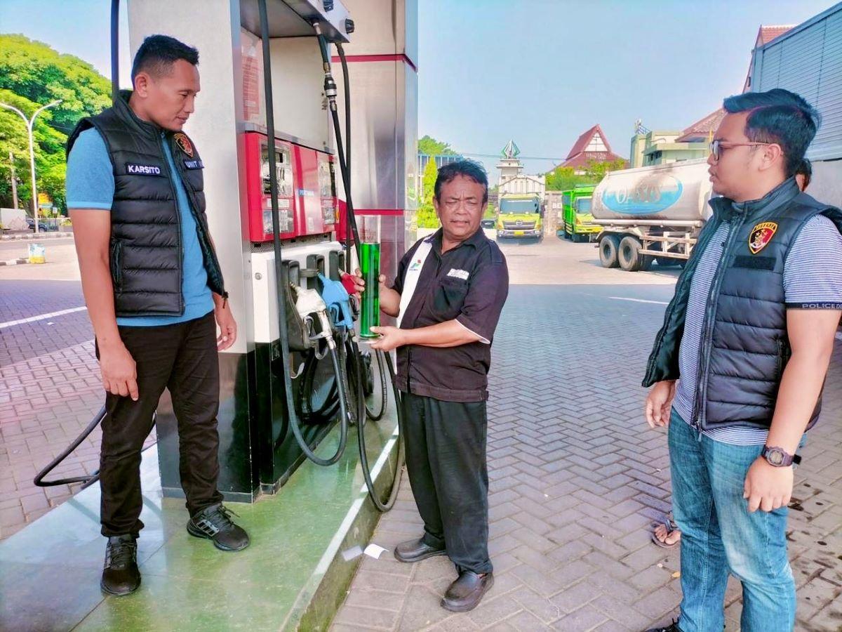 Antisipasi Kecurangan Penjualan BBM, Polisi Pasuruan Gelar Patroli Dialogis ke sejumlah SPBU