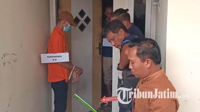 Polisi-menggelar-rekonstruksi-kasus-pembunuhan-ibu-dan-anak-di-rumah-kos-nganjuk.jpg