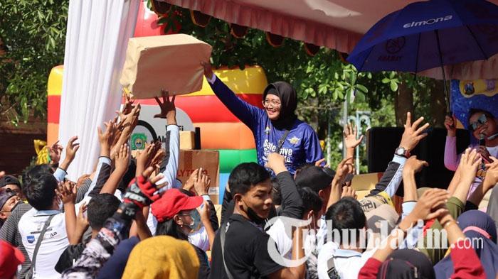 Polres-Trenggalek-menggelar-berbagai-kegiatan-yang-berpusat-di-Alun-alun-Trenggalek.jpg