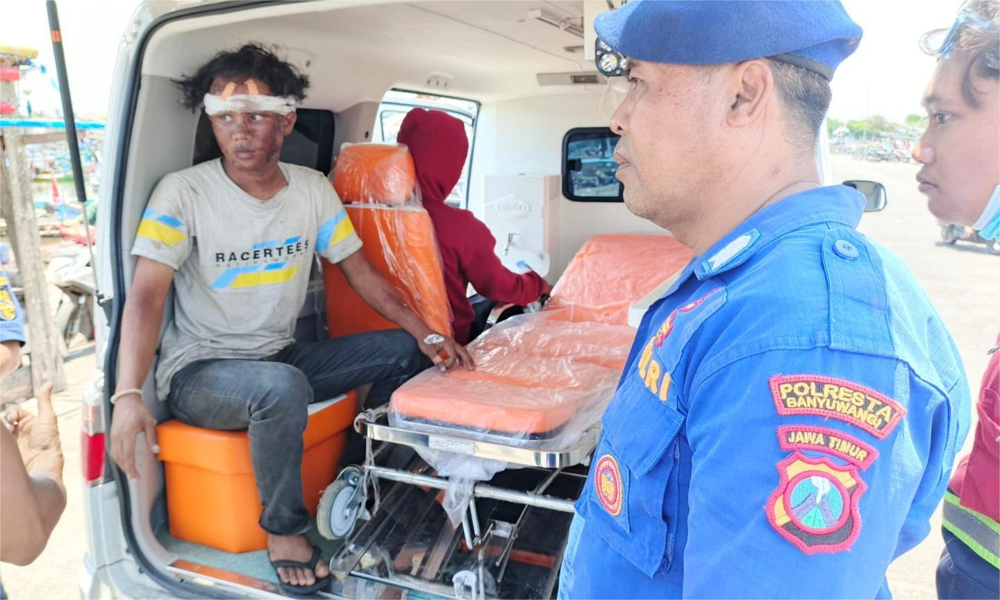 Update Kapal Ikan Terbakar di Samudera Hindia, 8 ABK Luka Bakar Akan Dioperasi di RSUD Banyuwangi