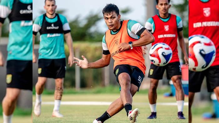 Rachmat-Irianto-menjalani-sesi-latihan-bersama-tim-Persebaya-2025.jpg