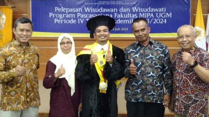 Sosok Ravidho Ramadhan Jadi Doktor Termuda di Usia 26 Tahun & IPK Sempurna, dari Desa Transmigrasi
