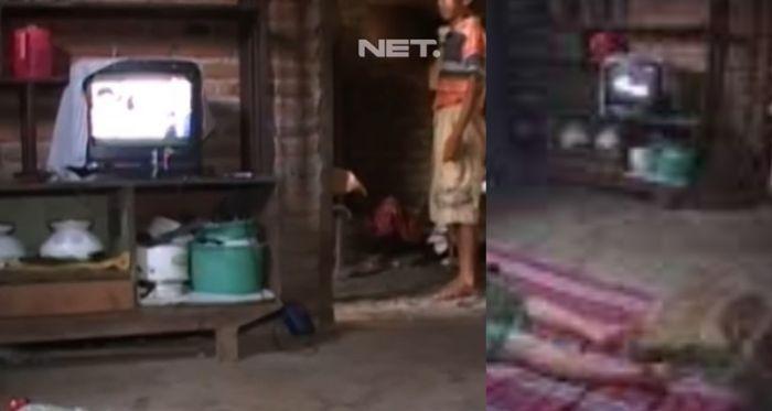 Rumah-orang-tua-artis-yang-sangat-miskin-dan-beralaskan-tanah-dahulu.jpg