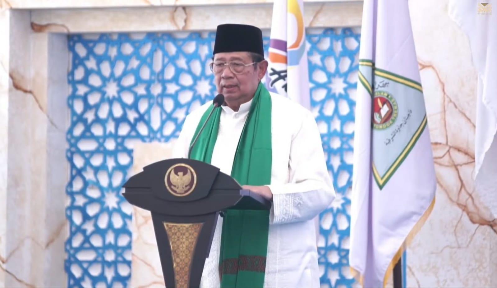 SBY-Isi-Kuliah-Umum-di-Ponpes-Tremas-Pacitan-Bahas-Masa-Depan-Indonesia.jpg