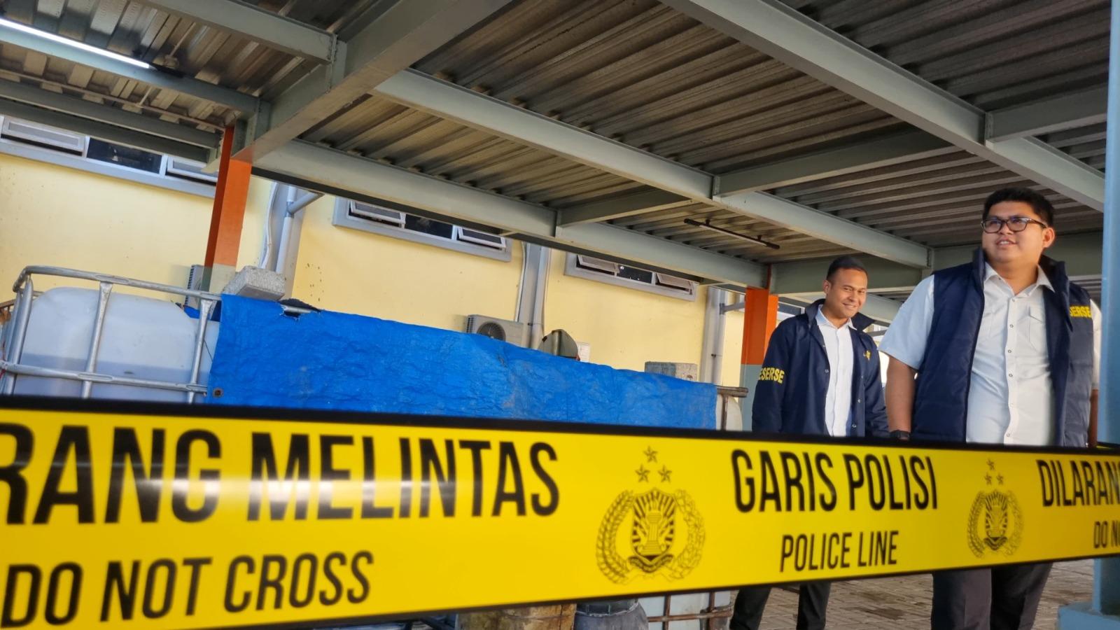 SOLAR-SUBSIDI-DIBONGKAR-Kasatreskrim-Polres-Gresik-AKP-Arya-Widja.jpg