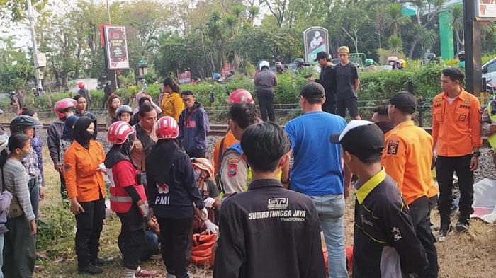 Geger Pria Tewas Tertabrak KA Logistik di Perlintasan Rel Jl A Yani Surabaya, Kondisi Memilukan